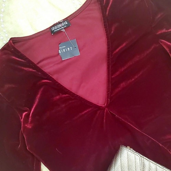 NWT: FASHION NOVA VELOUR PARTY DRESS M/L - Picture 8 of 8